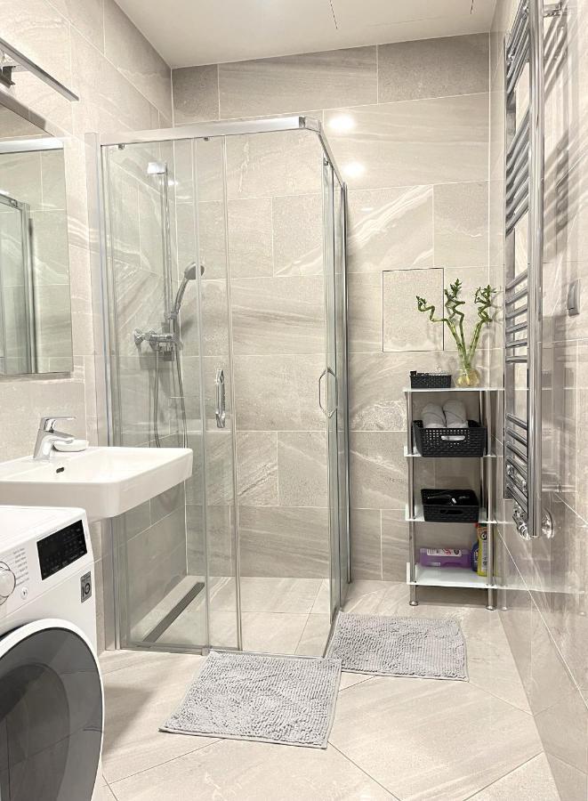 Vit Apartment - Free Parking - O2 Arena Praga Zewnętrze zdjęcie
