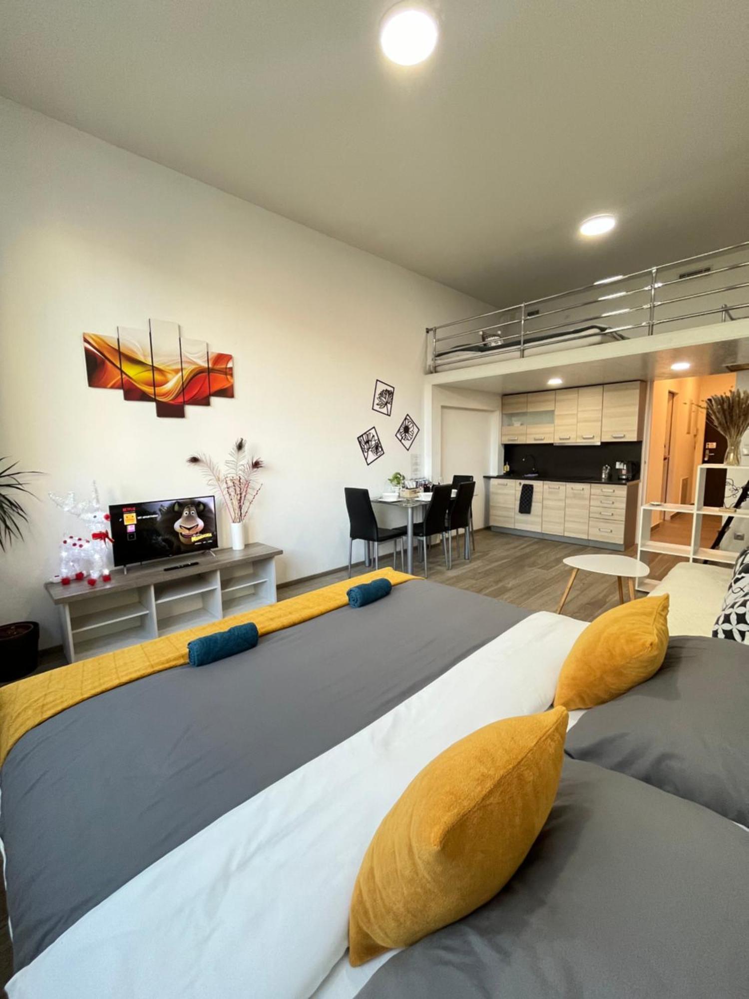 Vit Apartment - Free Parking - O2 Arena Praga Zewnętrze zdjęcie